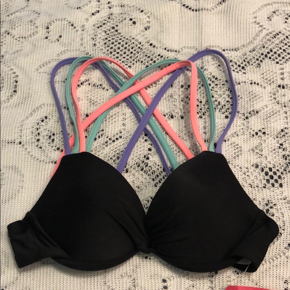 🍓 Xhilaration Push-Up Bikini Top